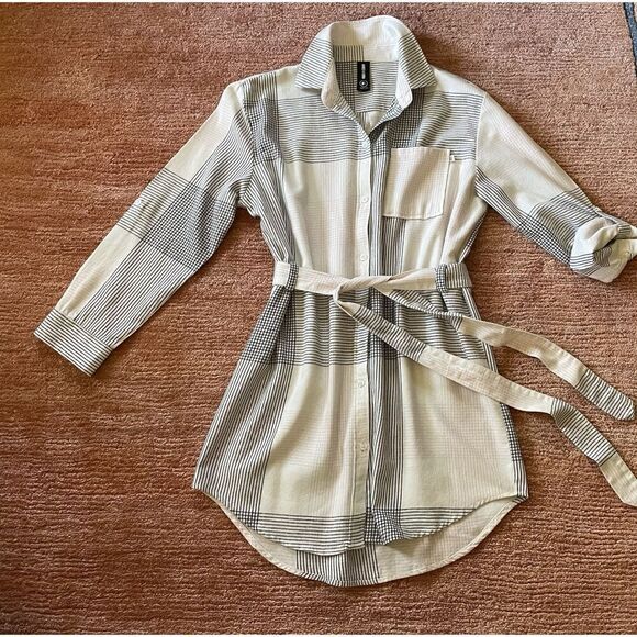 Agnes And Dora Tunic Dress Sz M -S Plaid Full Length Buttons Tie Waist - Picture 2 of 7